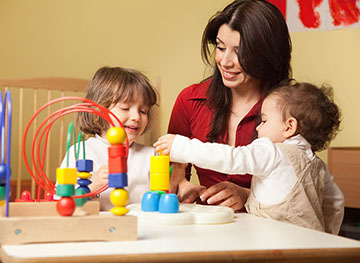 Relaltionships matter new early childhood brief news image Aug 2016